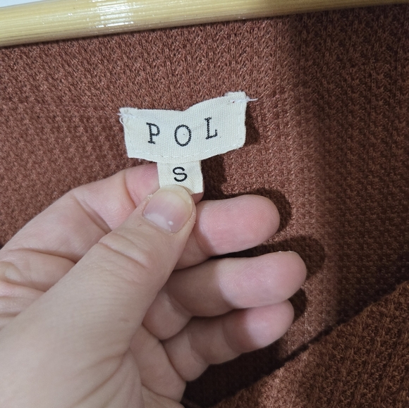 POL - Picture 3 of 4